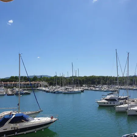 Apartamento Les Marines De *